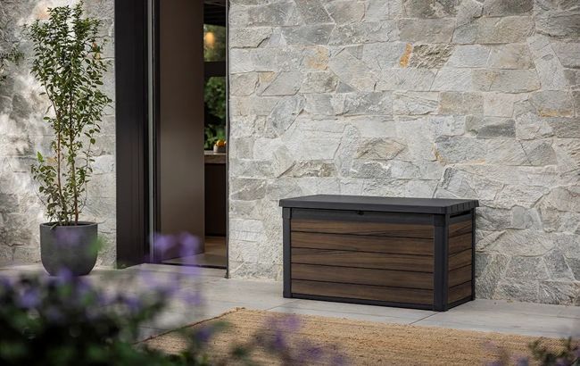 Keter Signature 100 Gallon Resin Deck Box, Rosewood Brown